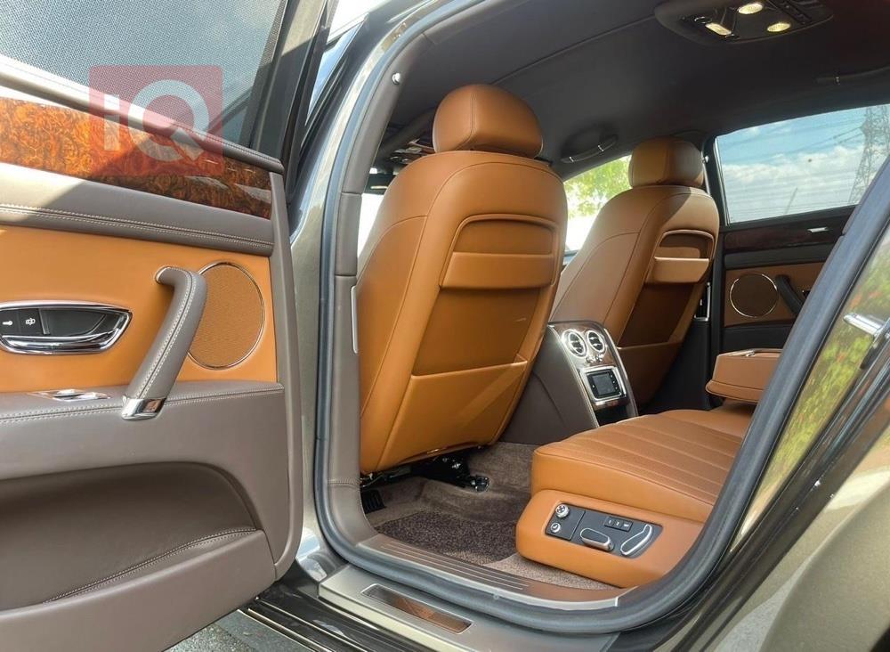 بێنتلی فلاینگ سپور